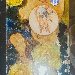 Derby Chacaturie Board with mixed florals